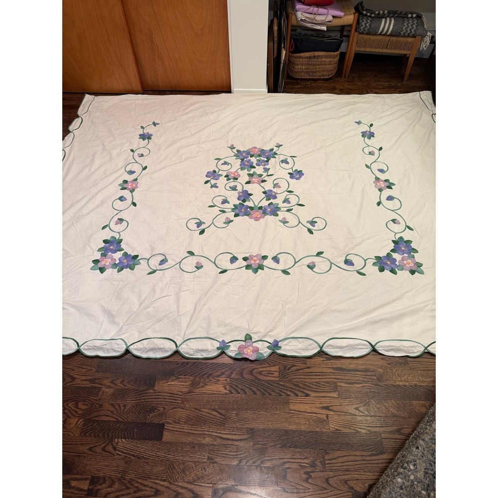 Vintage appliqué duvet cover.